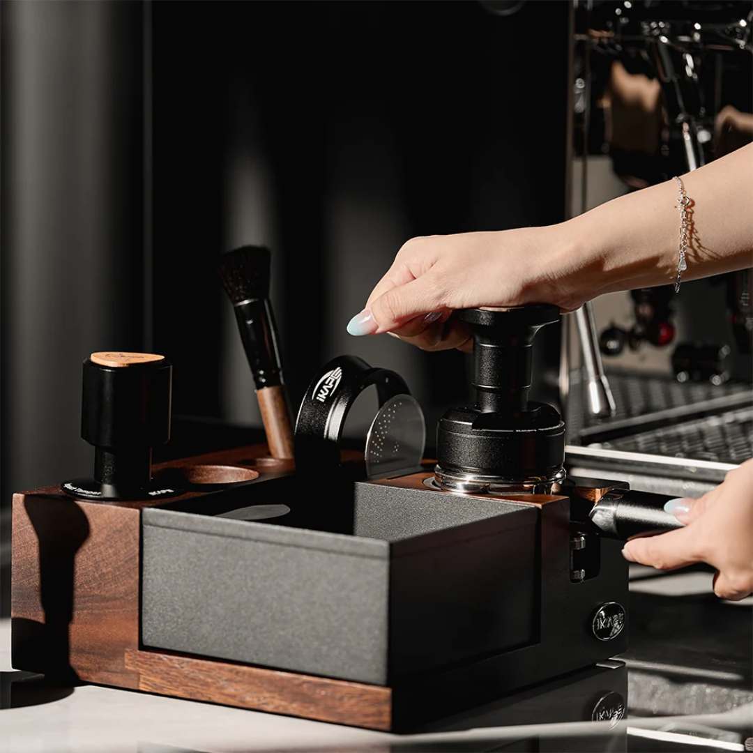 IKAPE UniPress All-in-One Espresso Distributor & Tamper, One-Press Coffee Leveller